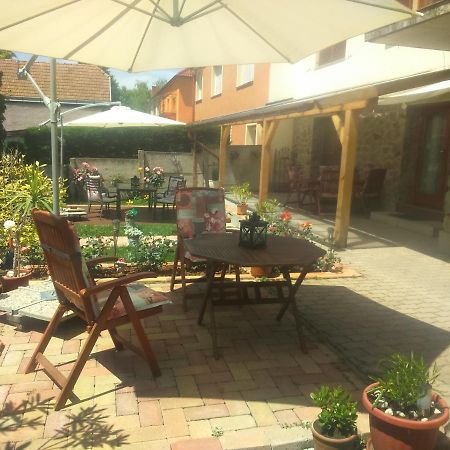 Virag Apartmanhaz Sopron Eksteriør billede