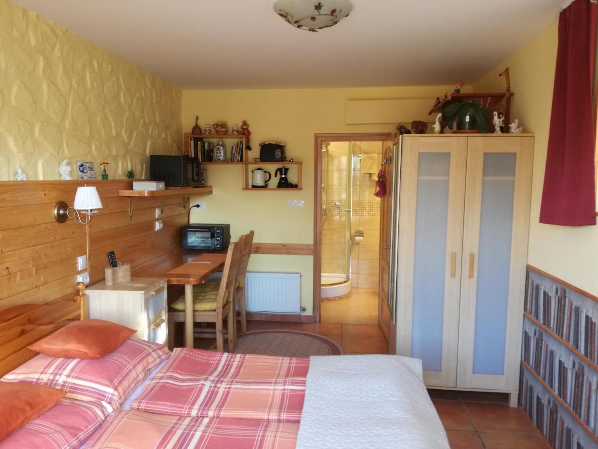 Virag Apartmanhaz Sopron Eksteriør billede