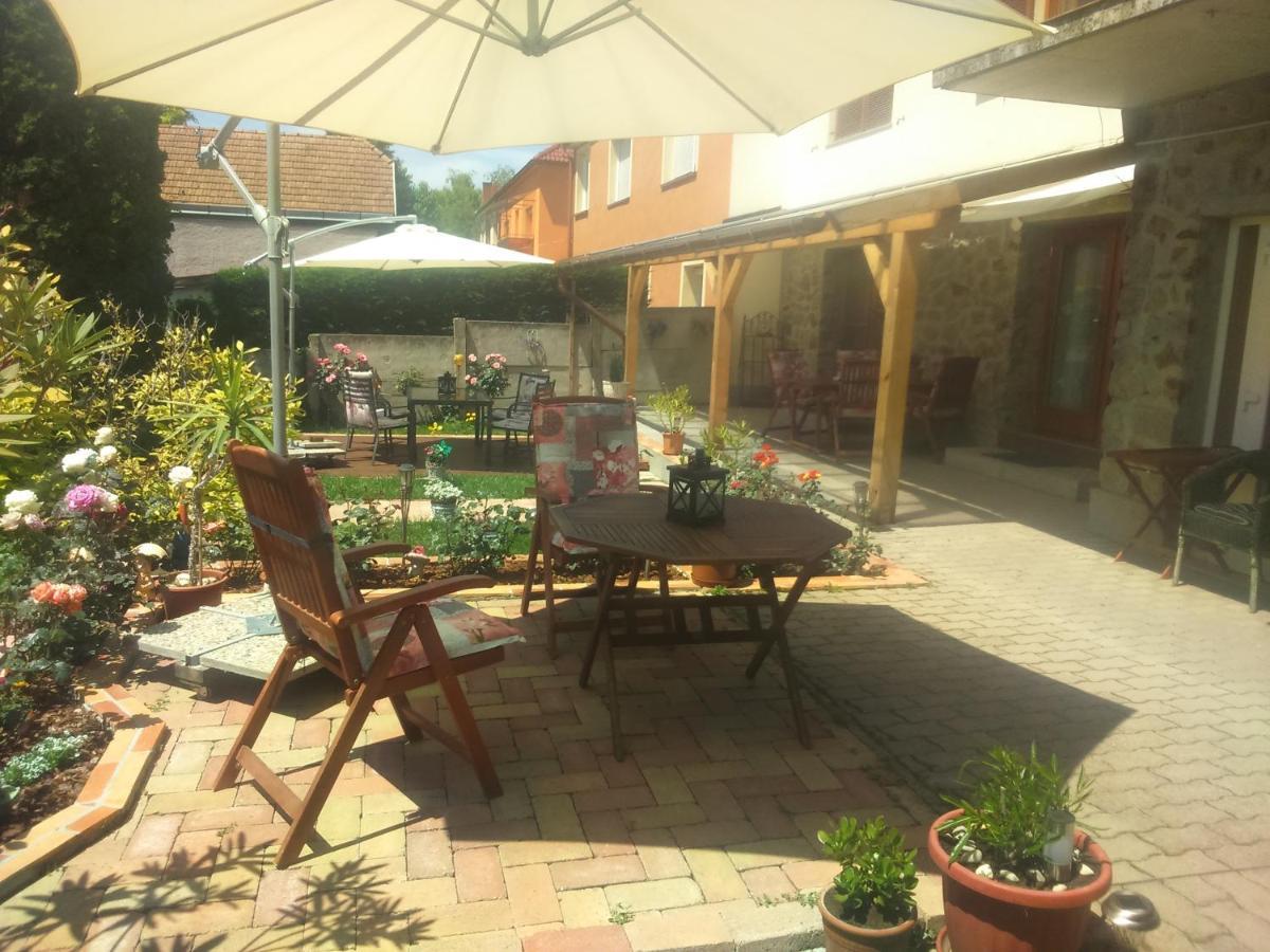 Virag Apartmanhaz Sopron Eksteriør billede